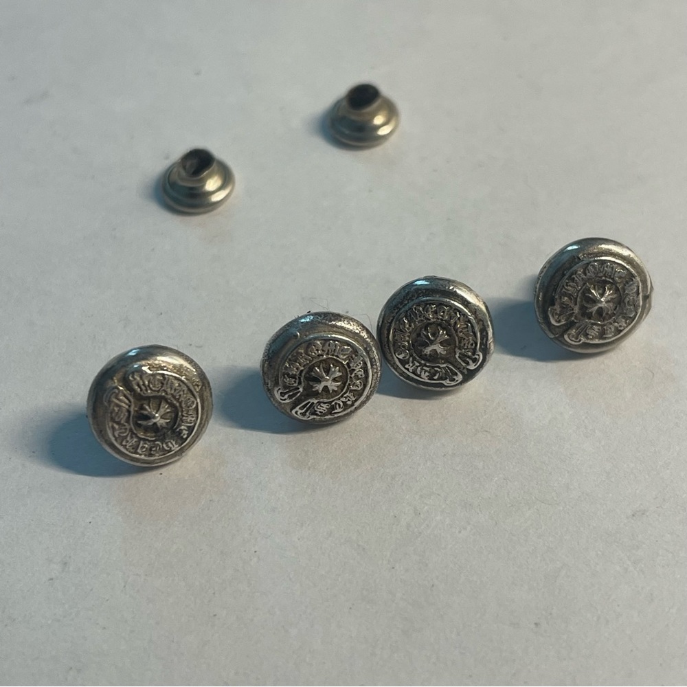 4 chrome hearts rivets